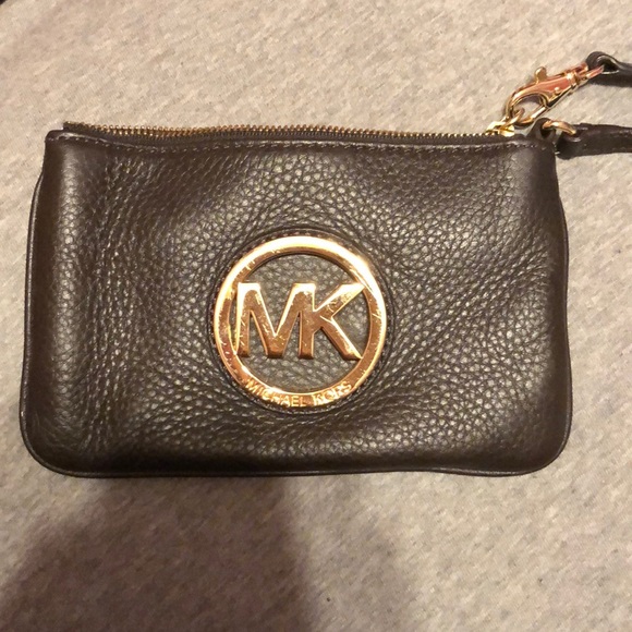 Michael Kors Wristlet - Picture 1 of 3